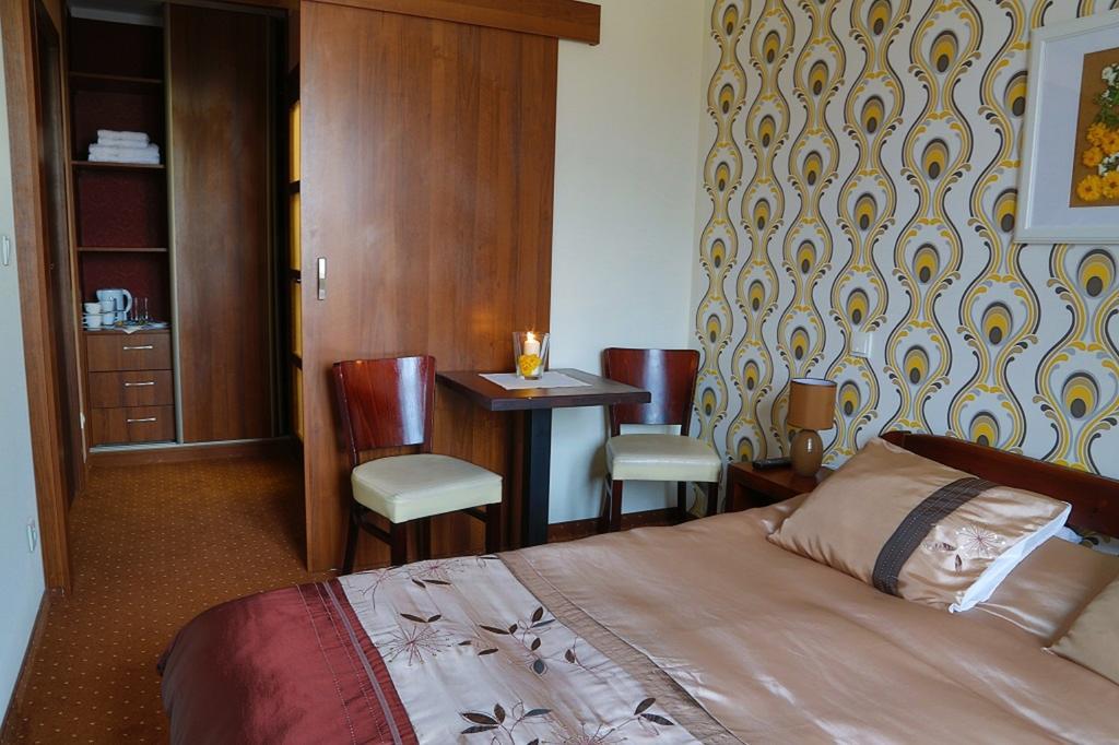 Pod Wzgorzem Bed & Breakfast Frombork Zimmer foto