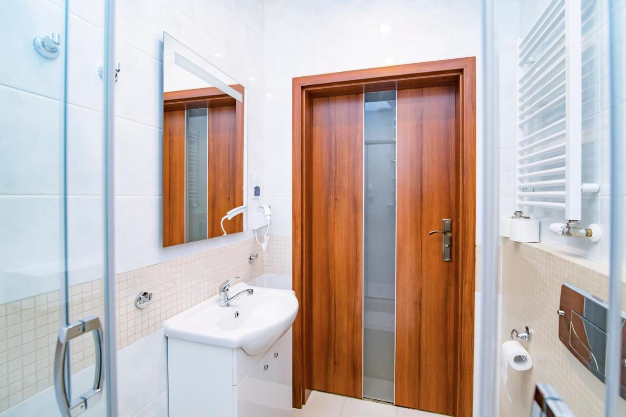 Pod Wzgorzem Bed & Breakfast Frombork Exterior foto