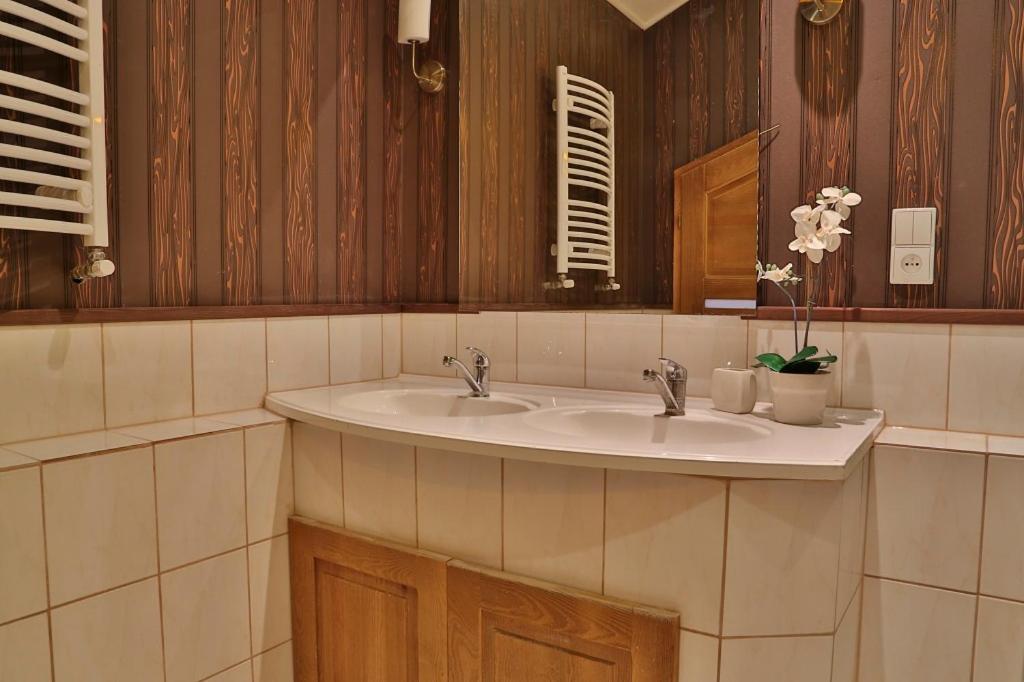 Pod Wzgorzem Bed & Breakfast Frombork Exterior foto