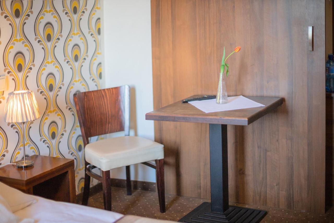 Pod Wzgorzem Bed & Breakfast Frombork Exterior foto