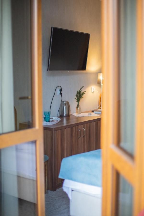 Pod Wzgorzem Bed & Breakfast Frombork Exterior foto